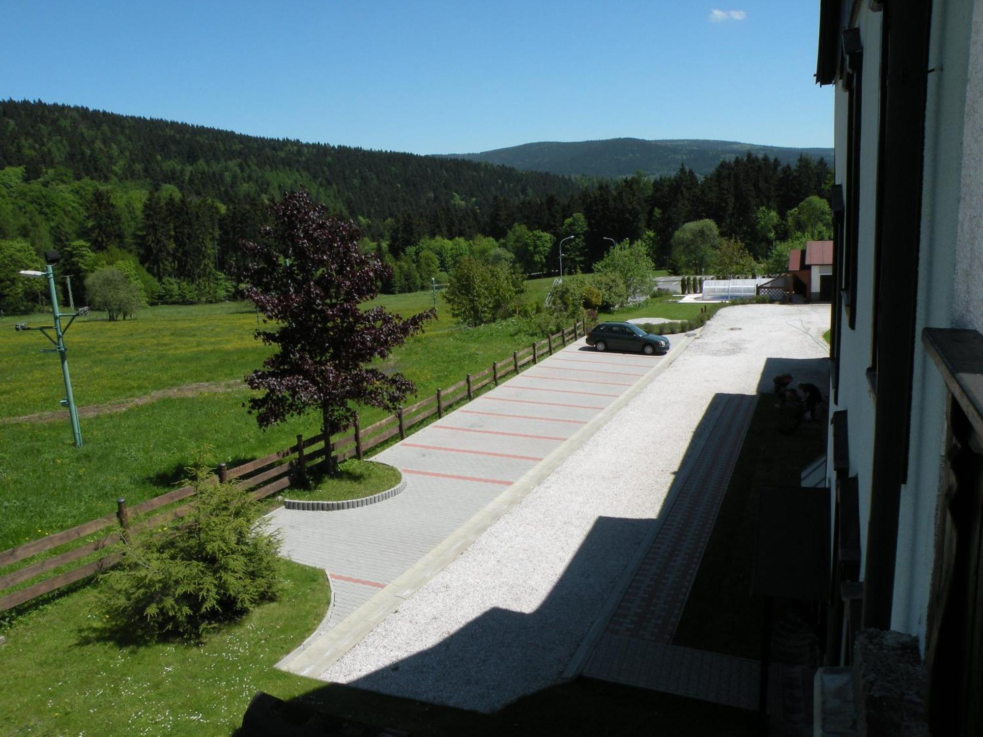 Hotel Lesní dům Janské Lázně Exterior foto