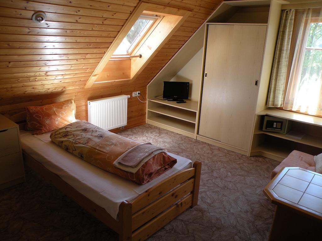 Hotel Lesní dům Janské Lázně Habitación foto